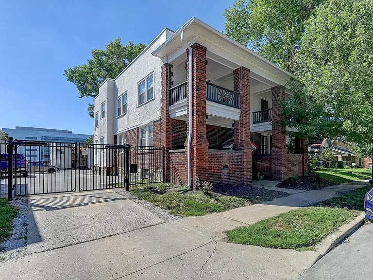Muehlebach Apartments — Photo 6