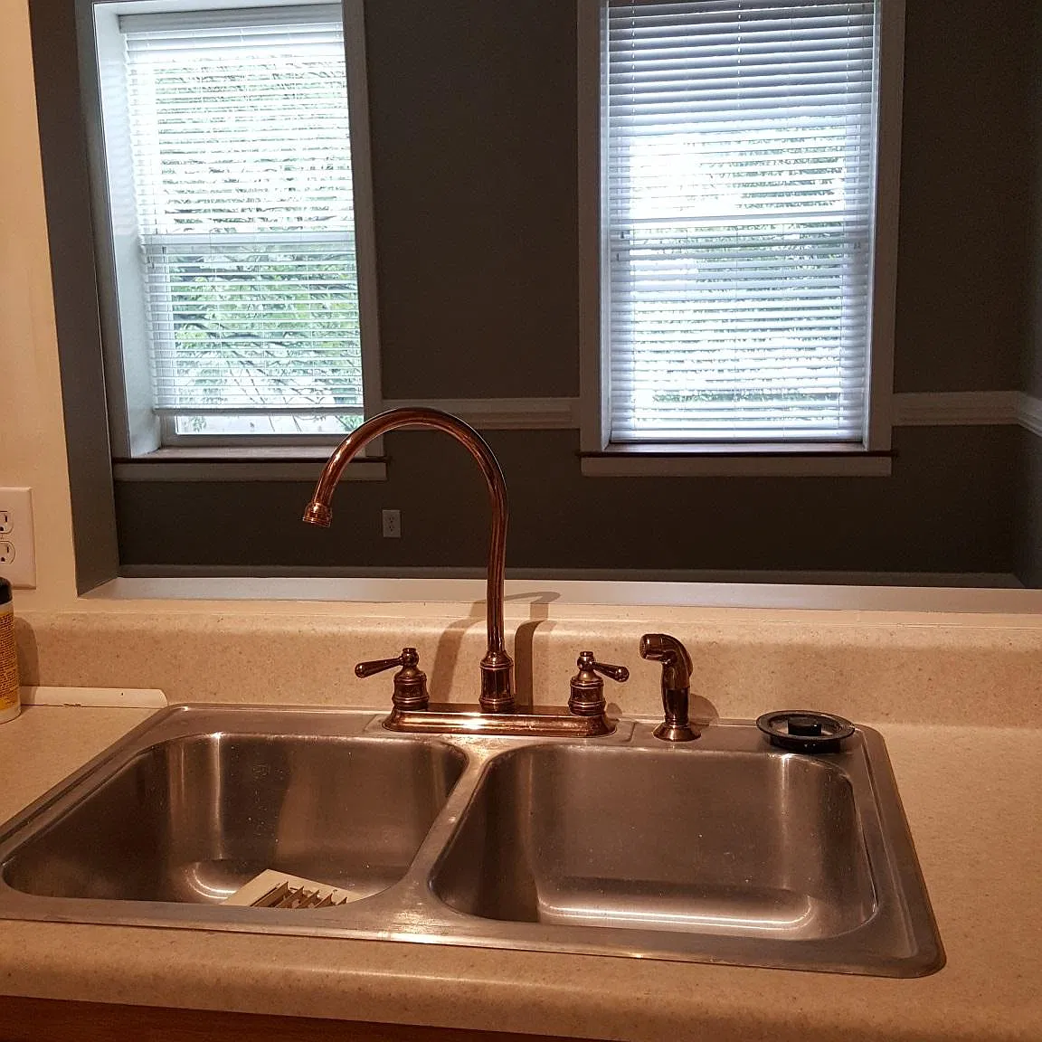 320 S Elm St — Photo 2