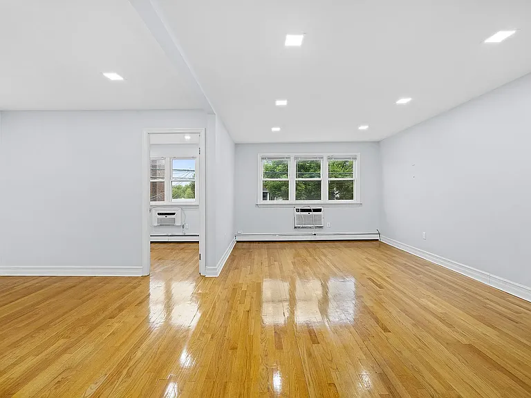 94-09 66th Ave #2M — Photo 5