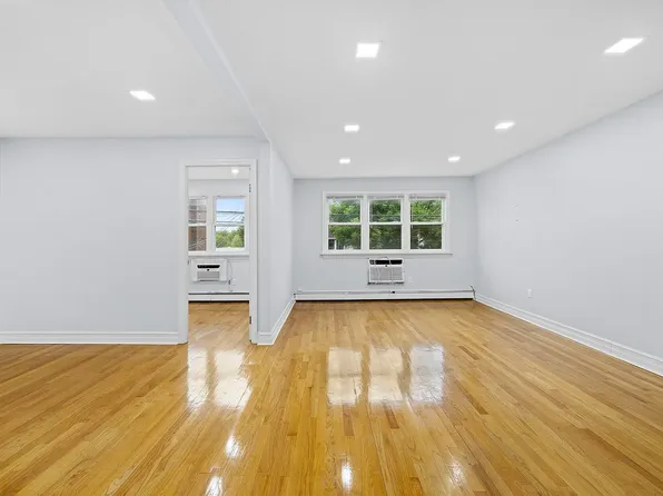 94-09 66th Ave #2M, Rego Park, NY 11374