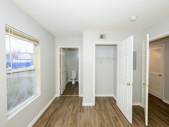 4th image of 621 Stewart St #108