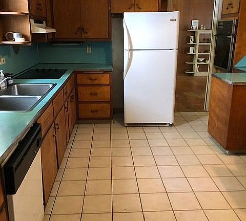 2nd image of 6 Greenfield Dr