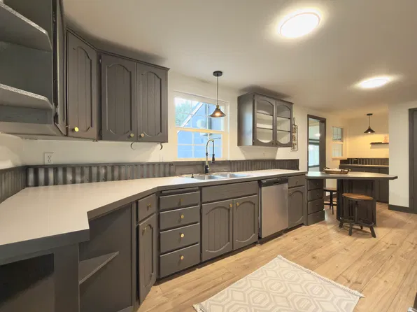 1111 Cottonwood Dr, Richland, WA 99354