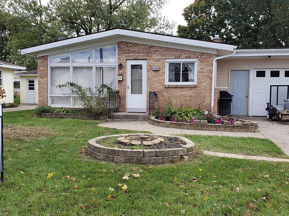 1st image of 1524 Royal Oak St SW