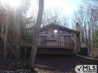 24 Vacation Dr, White Haven, PA 18661