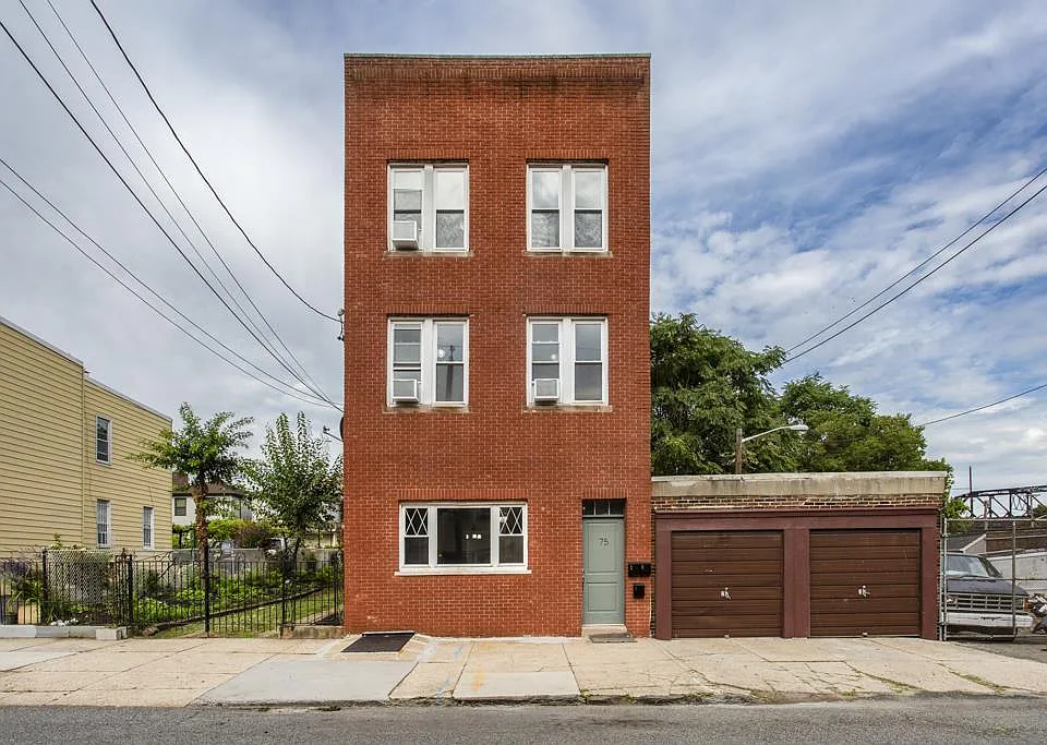 75 Wright Ave #3