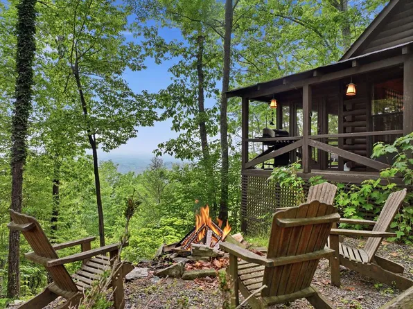 79 Laurel Ridge Way, Blue Ridge, GA 30513