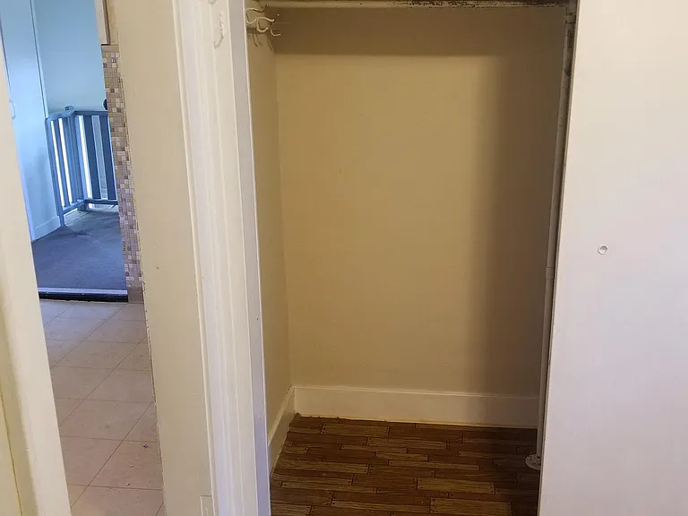 139 142nd St #1 — Photo 6