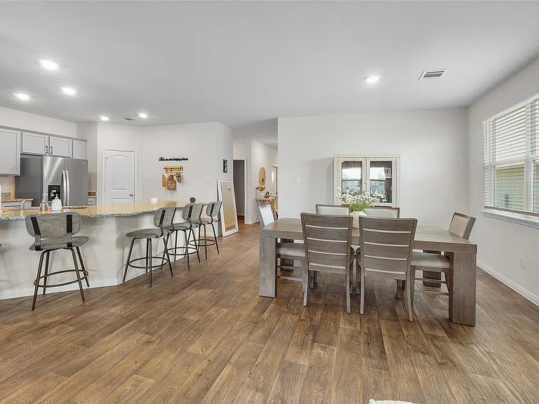 217 Evergreen Sumac Loop — Photo 8