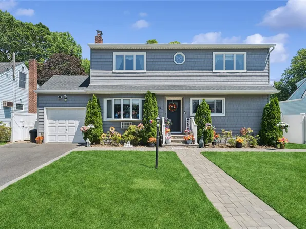 89 3rd Avenue, Massapequa Park, NY 11762