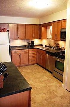 4th image of 9010 Portage Pointe Dr APT E