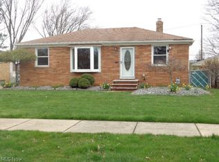 11000 Ronald Dr, Parma, OH