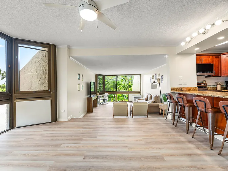 521 Hahaione St #2/2L — Photo 33