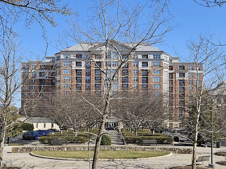 11760 Sunrise Valley Dr #912 — Photo 2