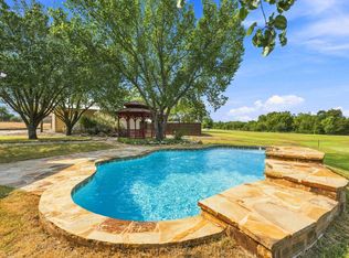102 Valley View Dr E, Leander, TX 78641