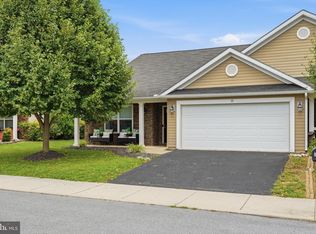 33 Chennault Trl, Falling Waters, WV 25419