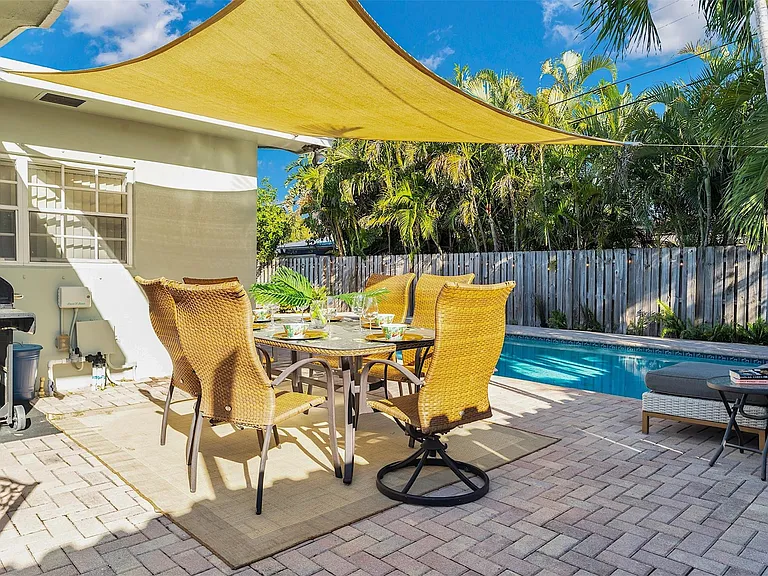 3221 Seaward Dr — Photo 6