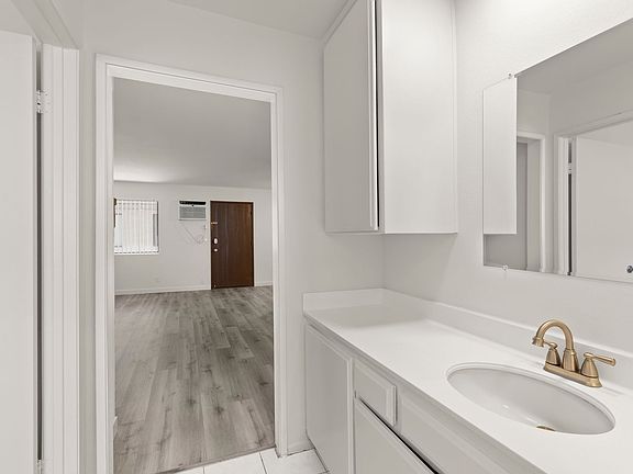 4th image of 440 Milford St APT 104