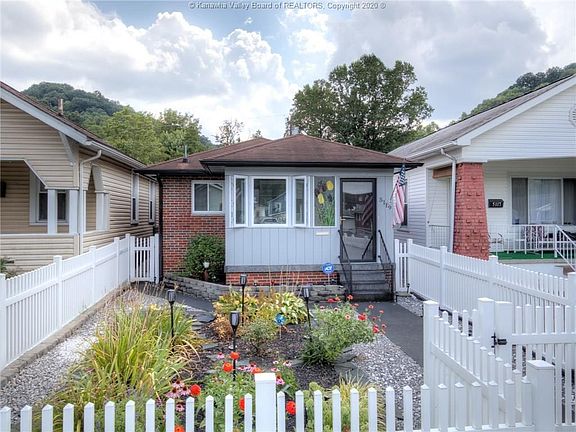 2nd image of 5119 Washington Ave SE