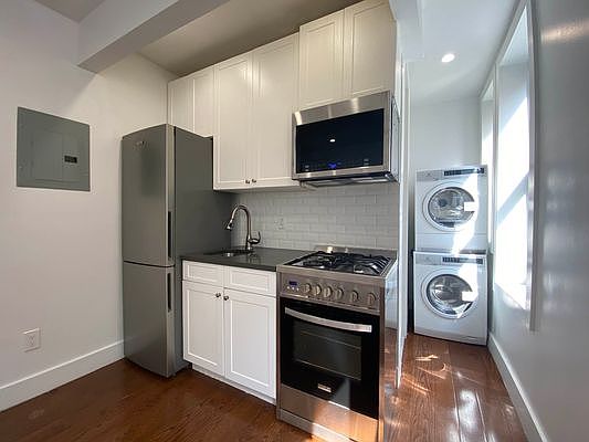 4th image of 1448 Amsterdam Ave #21