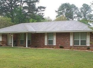 1160 Maple Springs Rd, Longview, TX 75602