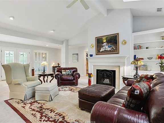 Large formal living room and bright entry.