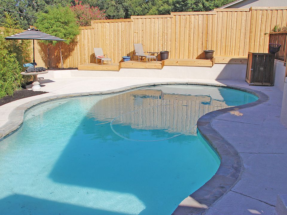 1st image of 8205 Spruce Ct