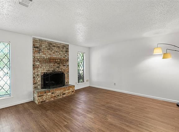 4th image of 2230 Madrid Ct