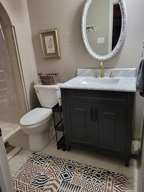3 bed, 2100 sqft, $2,300 — Photo 4