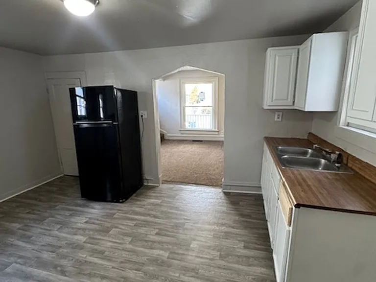 311 W Williams St — Photo 3