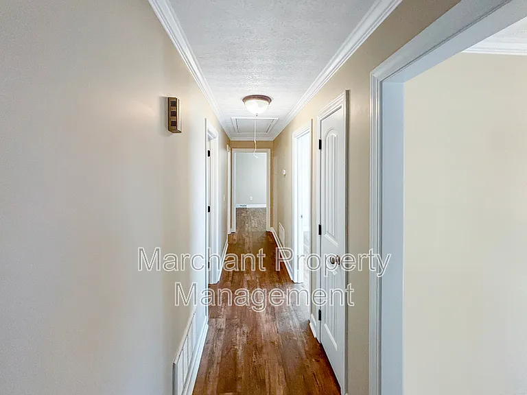 102 Longview Ter — Photo 12