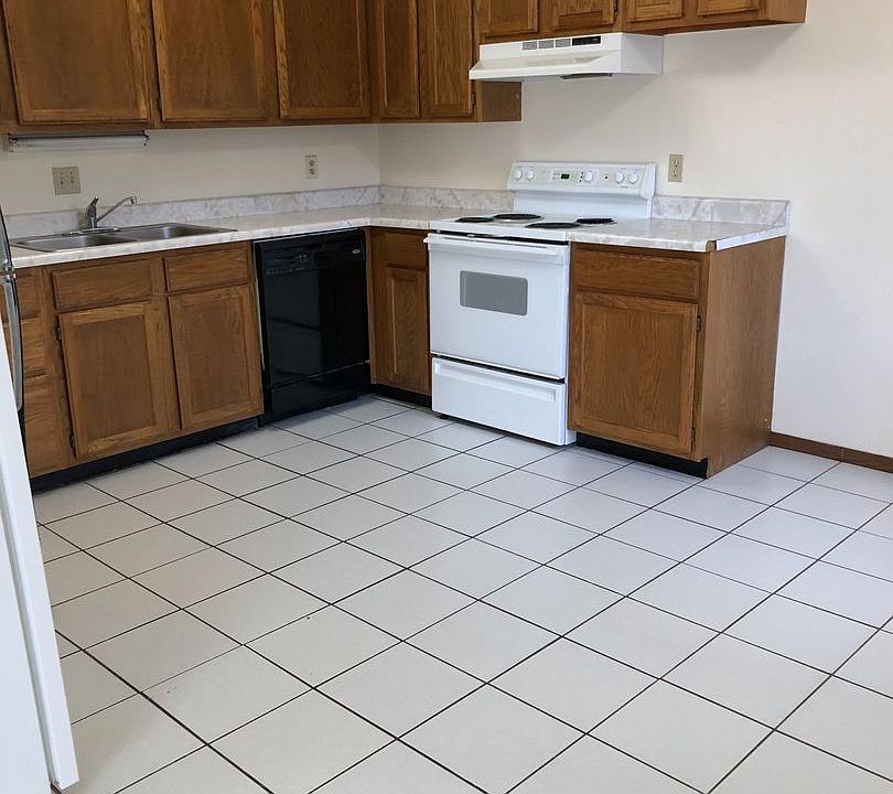 1st image of 4928 Walker Ave #9