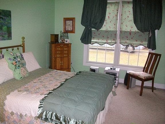 4th image of 10550 Fox Glen Dr