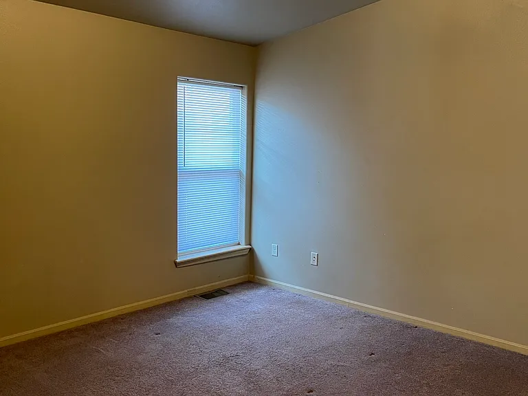 408 S Van Buren St #5 — Photo 12