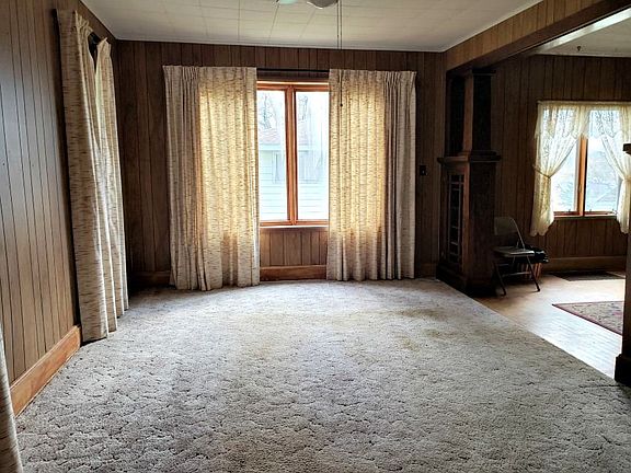 2nd image of 407 W Brown St