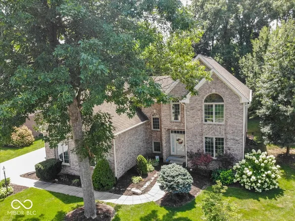9990 Sugarleaf Pl, Fishers, IN 46038