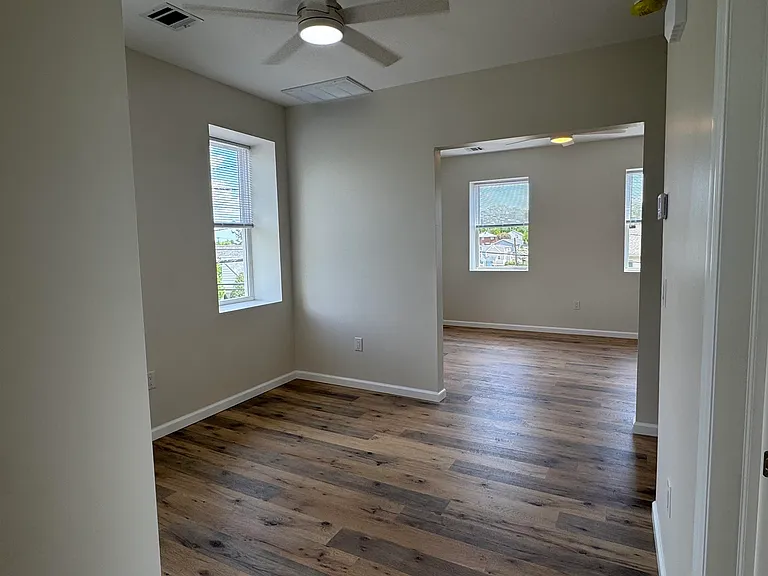 49 Summit Ave #2 — Photo 7
