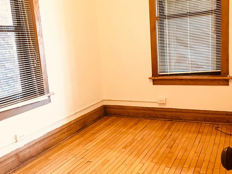 3233 S Union Ave #2 — Photo 9
