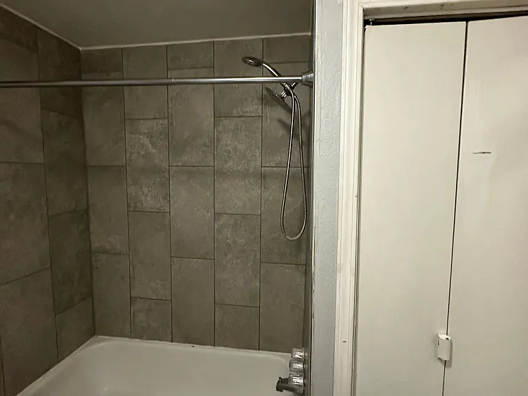 2703 W 31st Ave #B — Photo 7