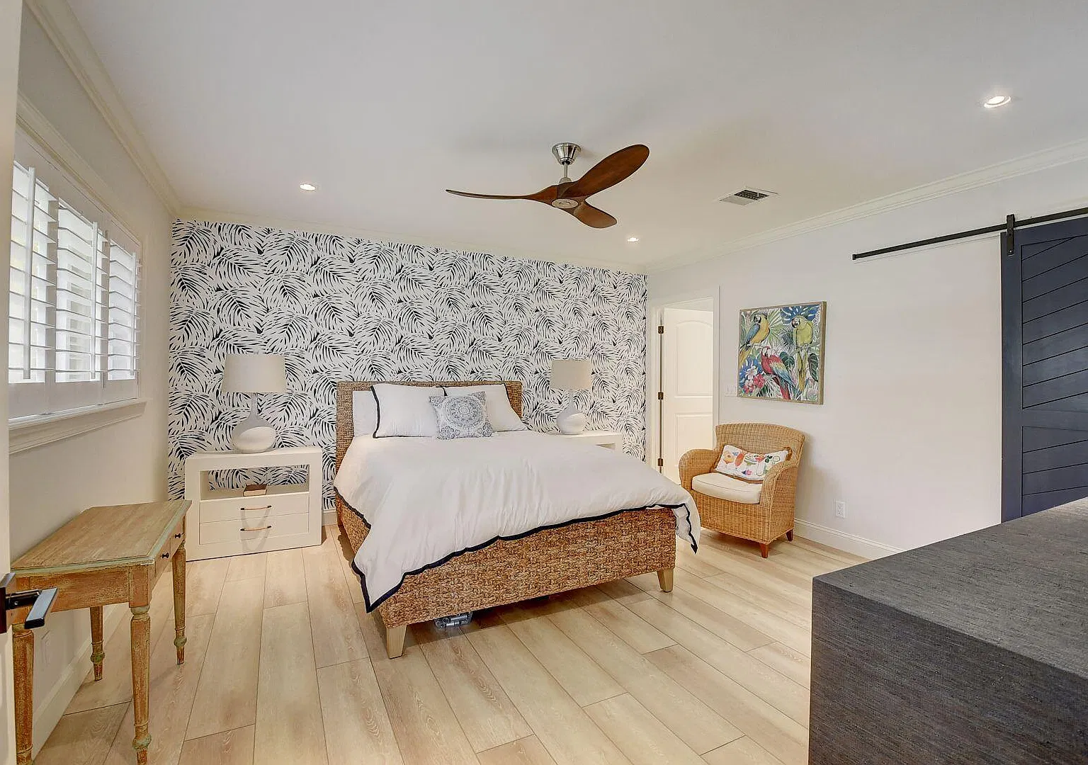 2 bed, 2.0 bath, 1364 sqft, $6,000 — Photo 1