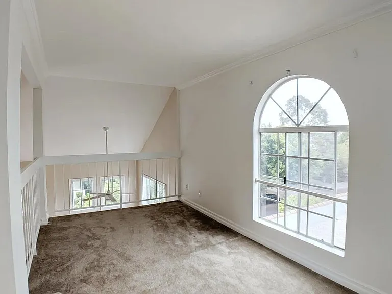 Carmelina Lofts — Photo 18