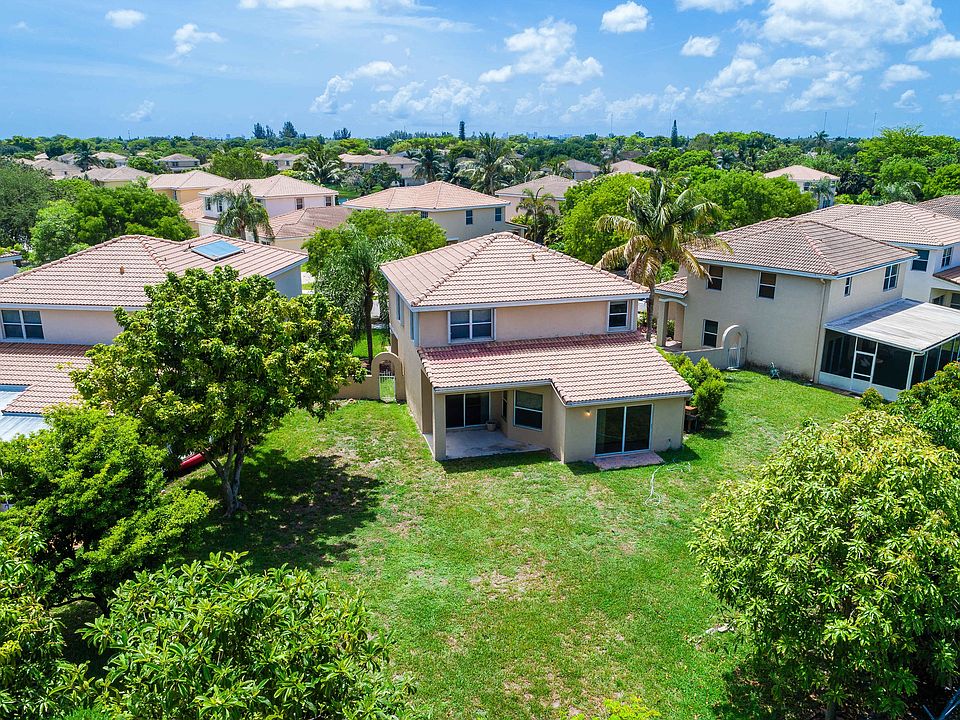 PLS see video tour https://www.youtube.com/watch?v=jsST3yyJX