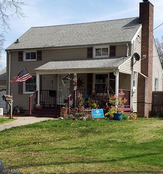 2nd image of 805 Monmouth Rd