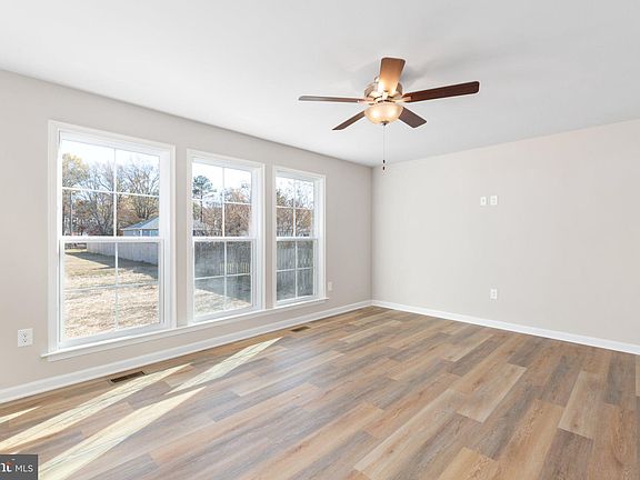 5th image of 130 Mount Vernon Dr
