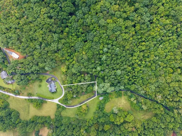 38 Brookstone Mountain Trl, Franklin, NC 28734