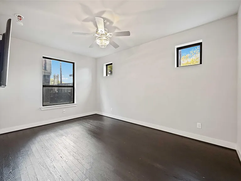 4235 Allen St — Photo 20
