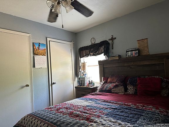 5th image of 127 Dafoste Ave