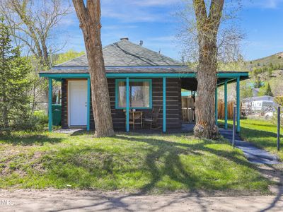 208 MOFFAT Avenue, Hot Sulphur Springs, CO, 80451