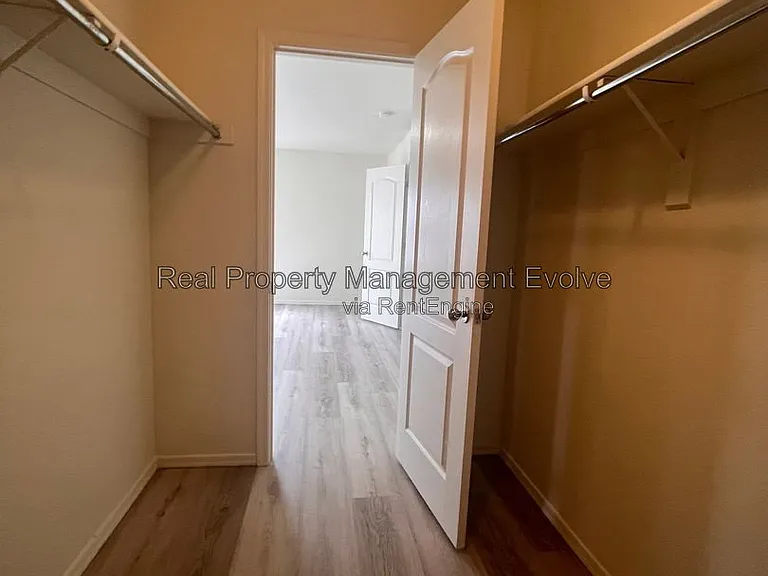 9503 N 82nd Ln — Photo 14
