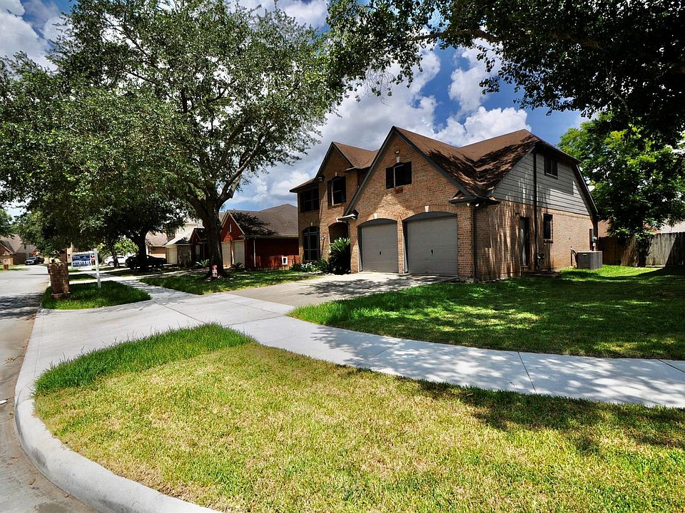 1st image of 8819 Hedgestone Ct